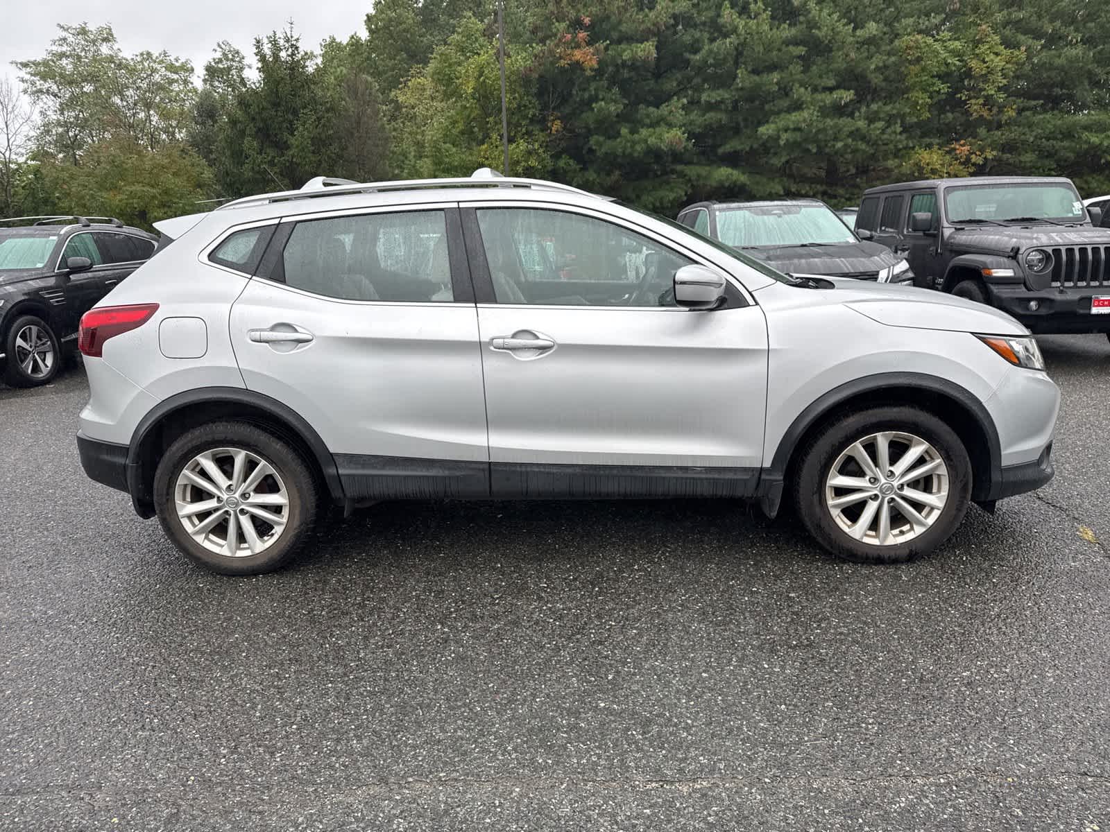 Thumbnail: 2018 Nissan Rogue Sport - 6