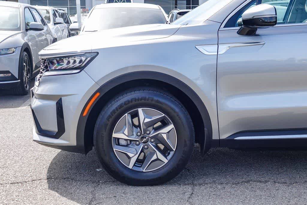 Thumbnail: 2023 Kia Sorento - 9