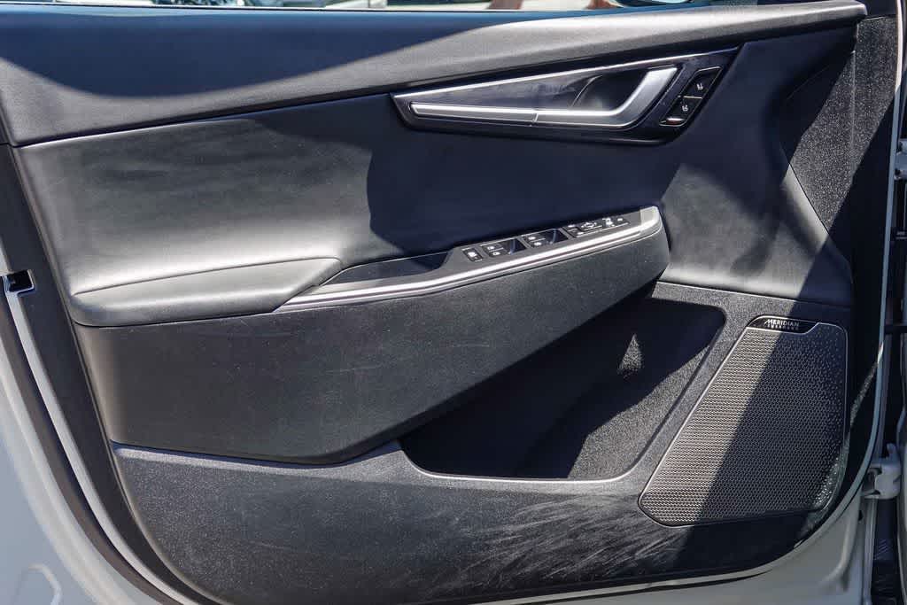 Thumbnail: 2023 Kia EV6 - 18