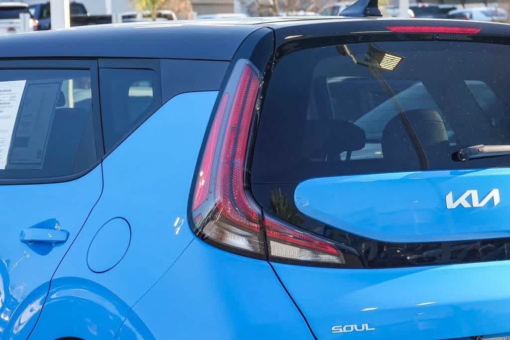 2024 Kia Soul GT-Line photo 6