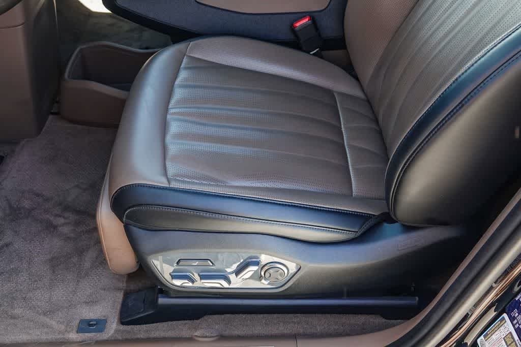 Thumbnail: 2024 Kia EV9 - 20