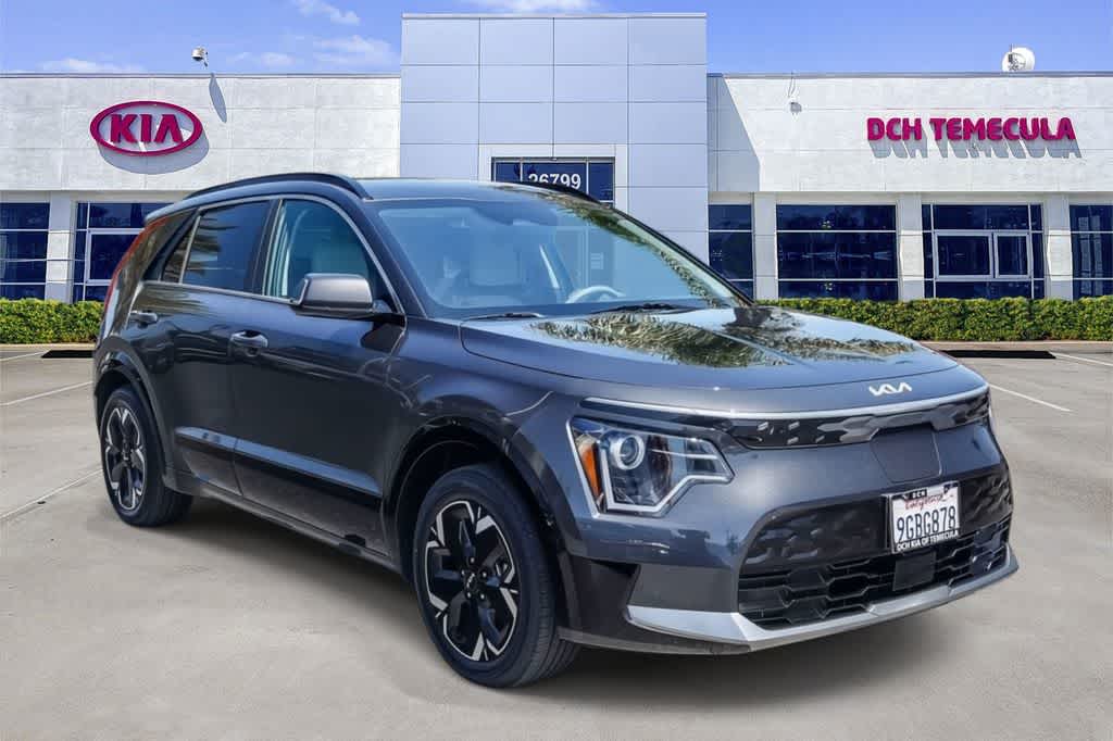 Thumbnail: 2023 Kia Niro - 3