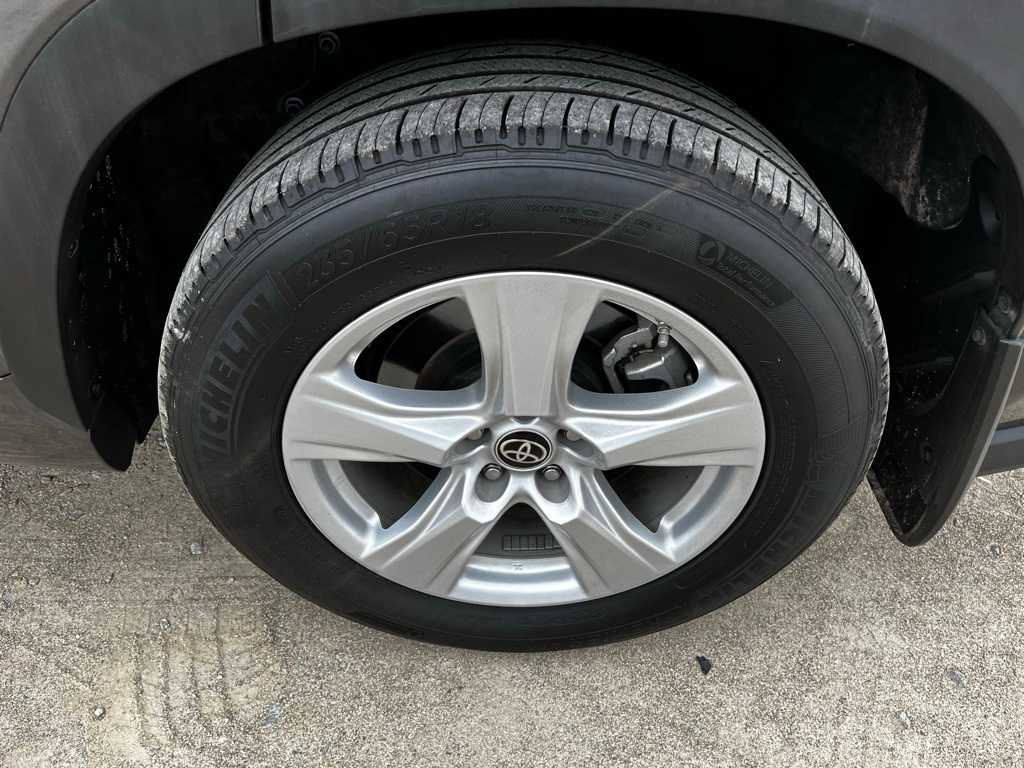 Thumbnail: 2024 Toyota Highlander - 8