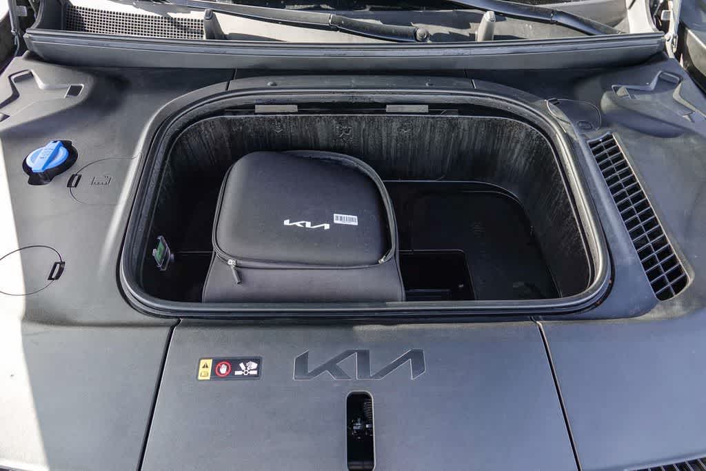 Thumbnail: 2024 Kia EV9 - 25