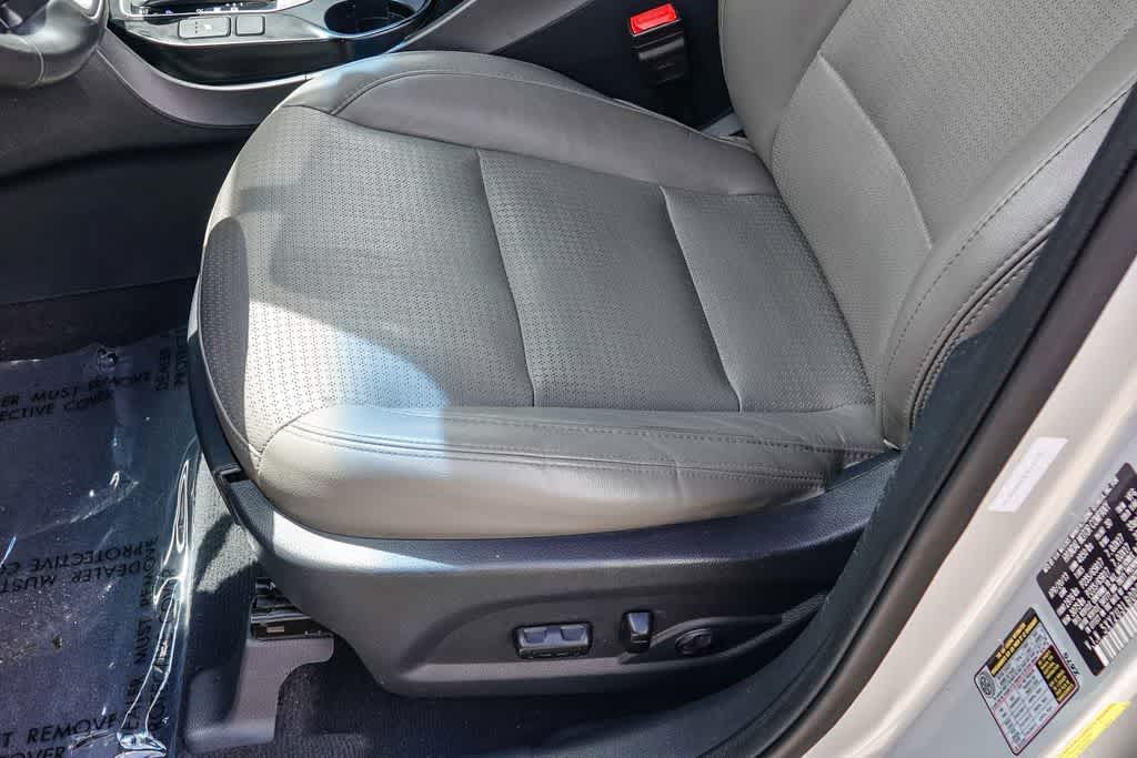 Thumbnail: 2013 Hyundai Santa Fe - 20