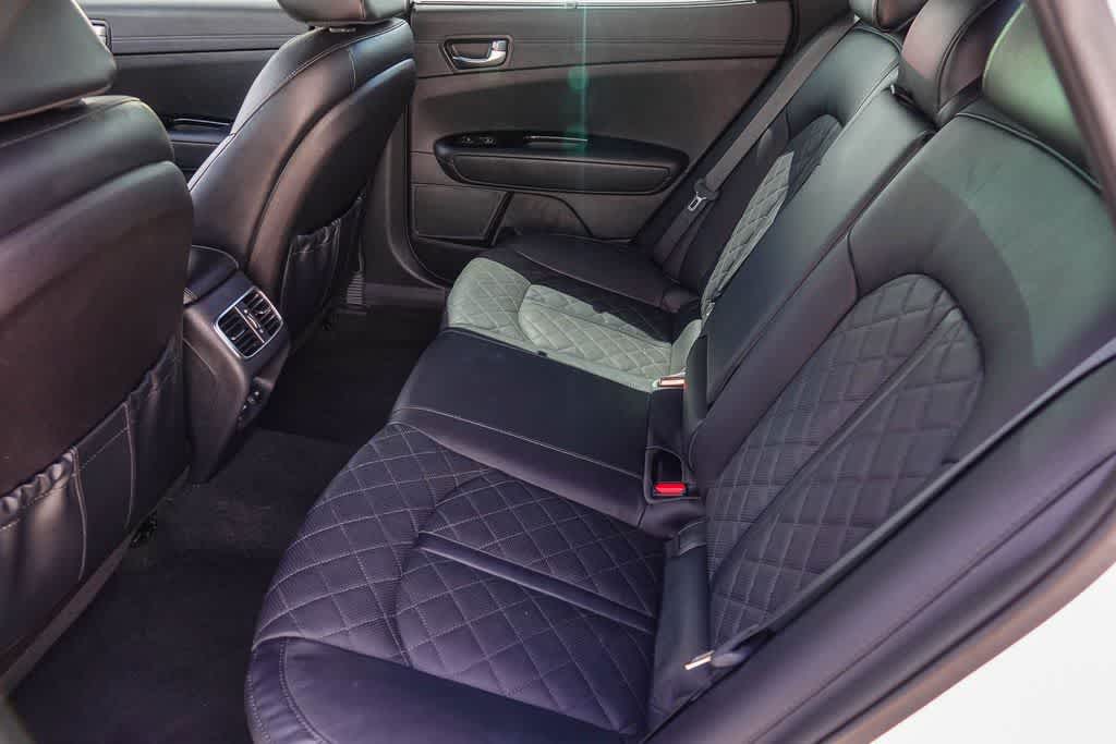 Thumbnail: 2016 Kia Optima - 17