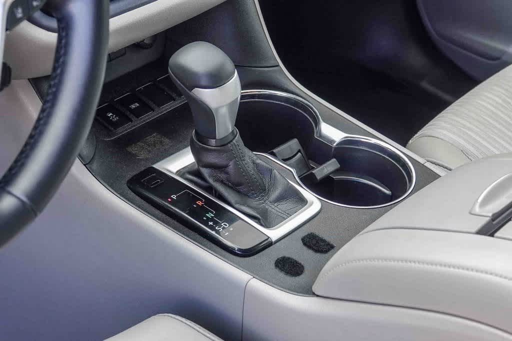 Thumbnail: 2017 Toyota Highlander - 17