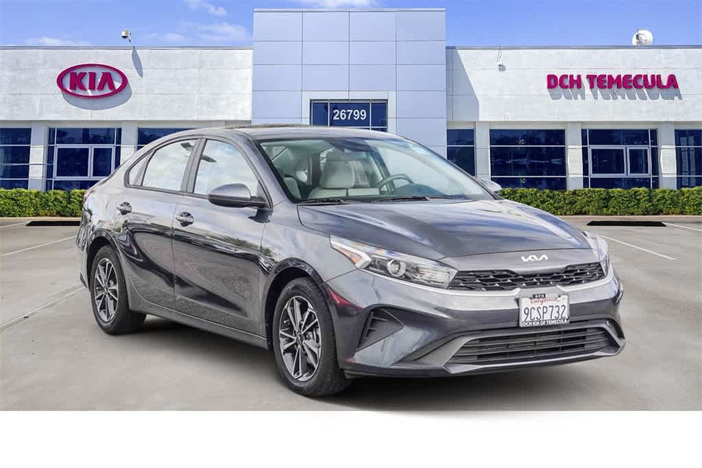 Thumbnail: 2023 Kia Forte - 3