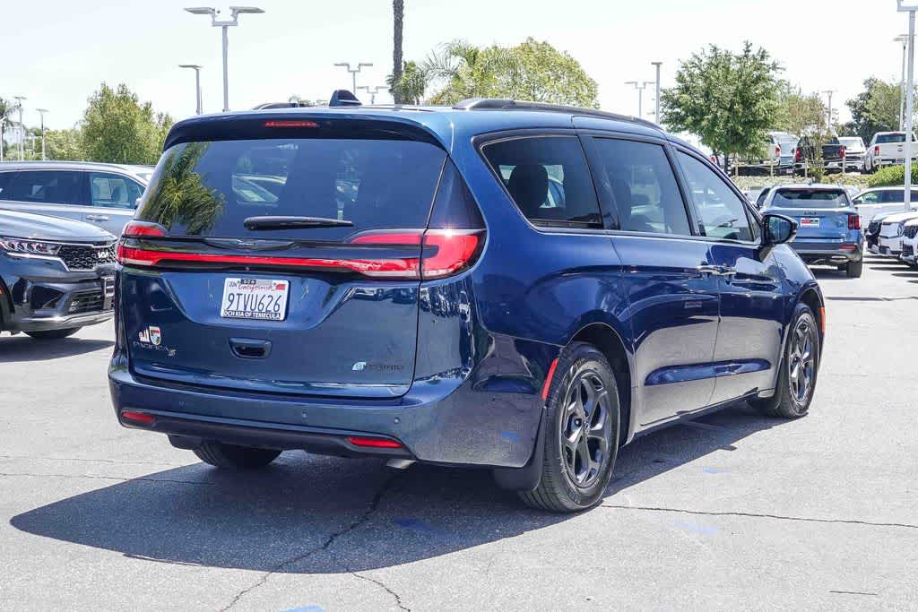 Thumbnail: 2025 Chrysler Pacifica - 4