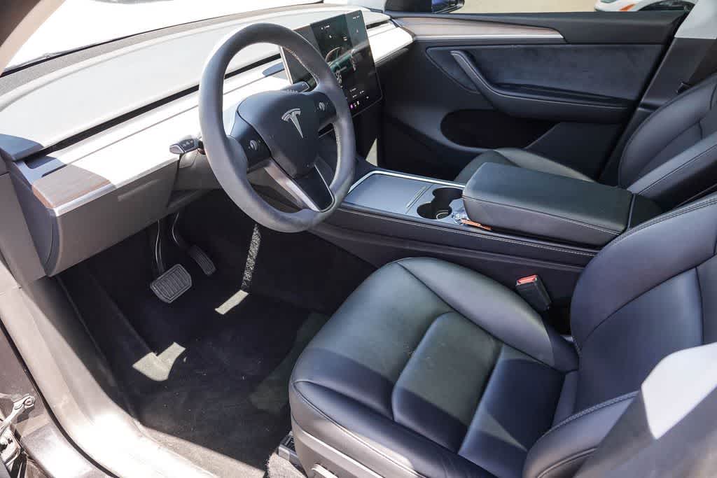 Thumbnail: 2024 Tesla Model Y - 15