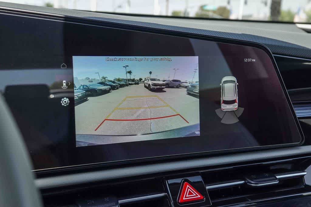 Thumbnail: 2023 Kia Niro - 23