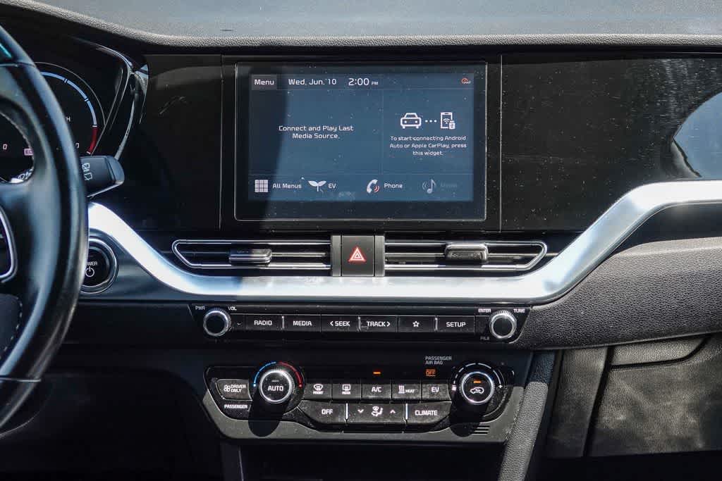 Thumbnail: 2022 Kia Niro - 12
