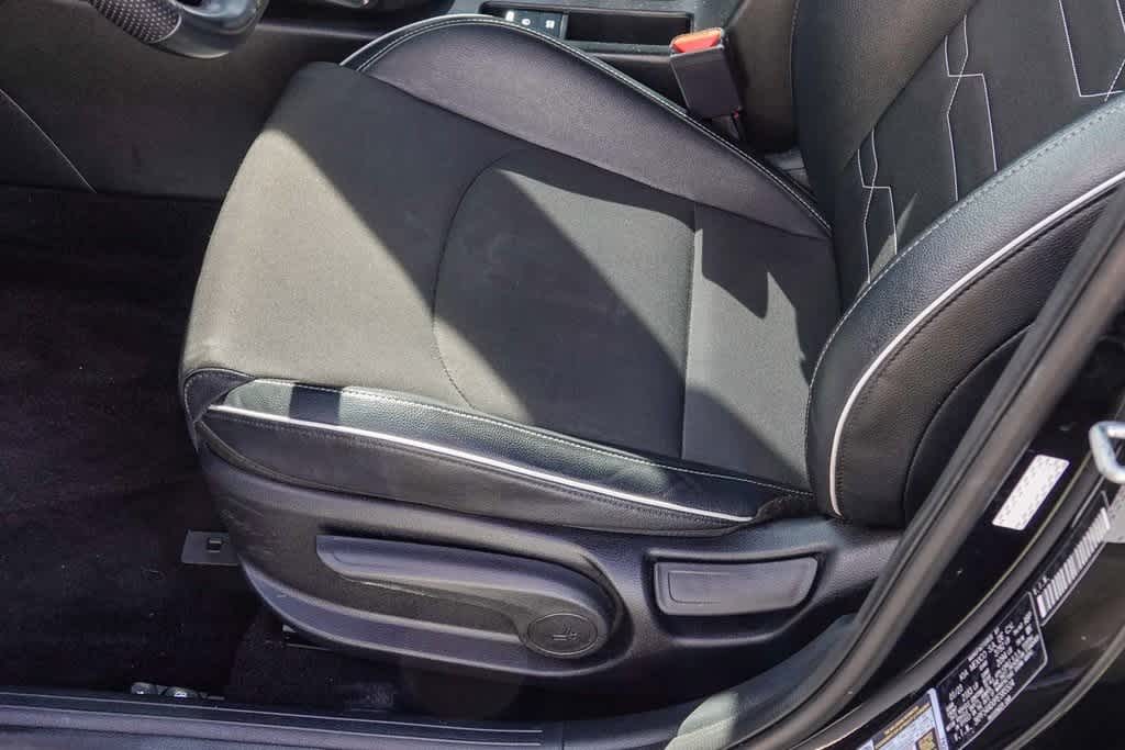 Thumbnail: 2023 Kia Forte - 21