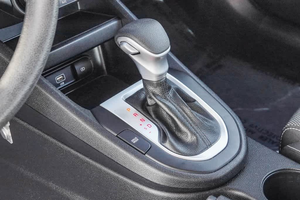 Thumbnail: 2024 Kia Forte - 18