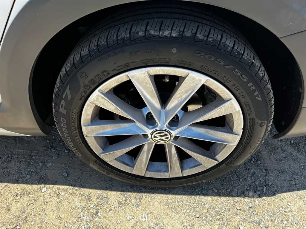 2019 Volkswagen Golf Alltrack SE 9