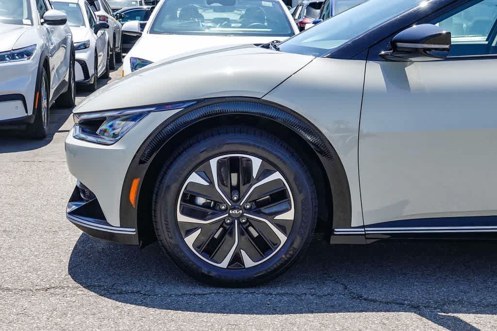 Thumbnail: 2024 Kia EV6 - 9