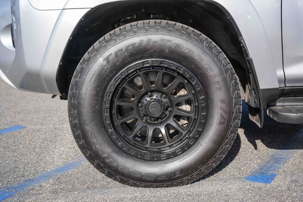 Thumbnail: 2022 Toyota 4Runner - 11