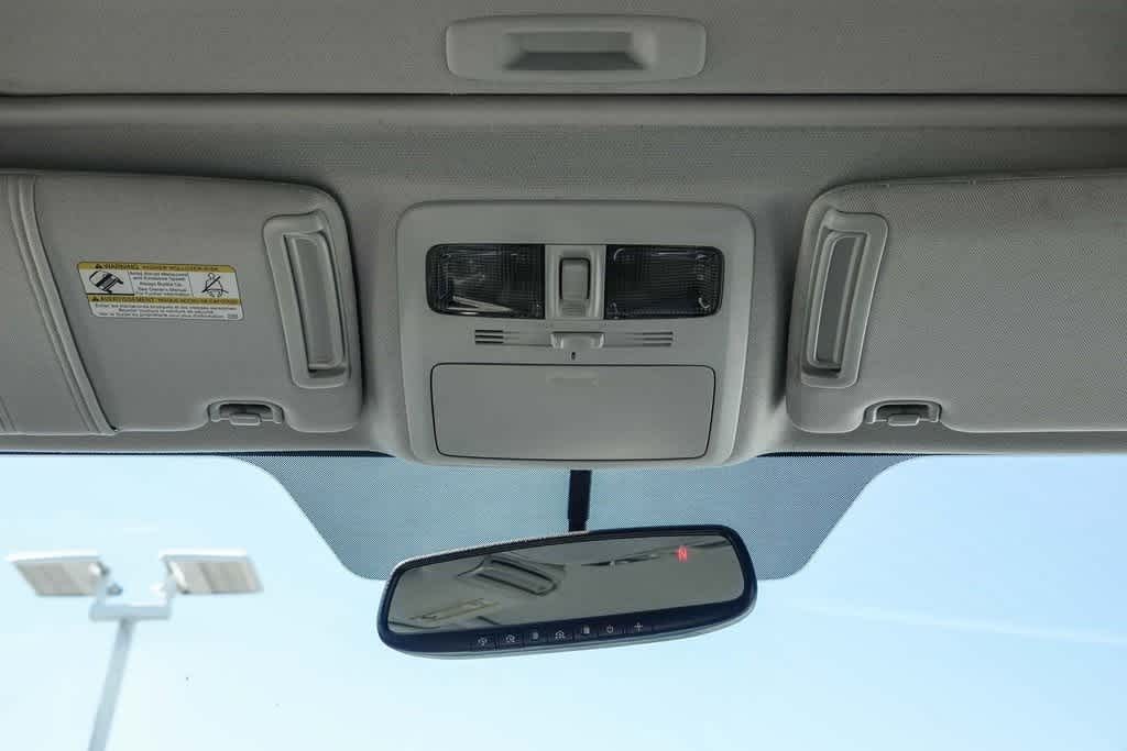 Thumbnail: 2015 Subaru Forester - 16