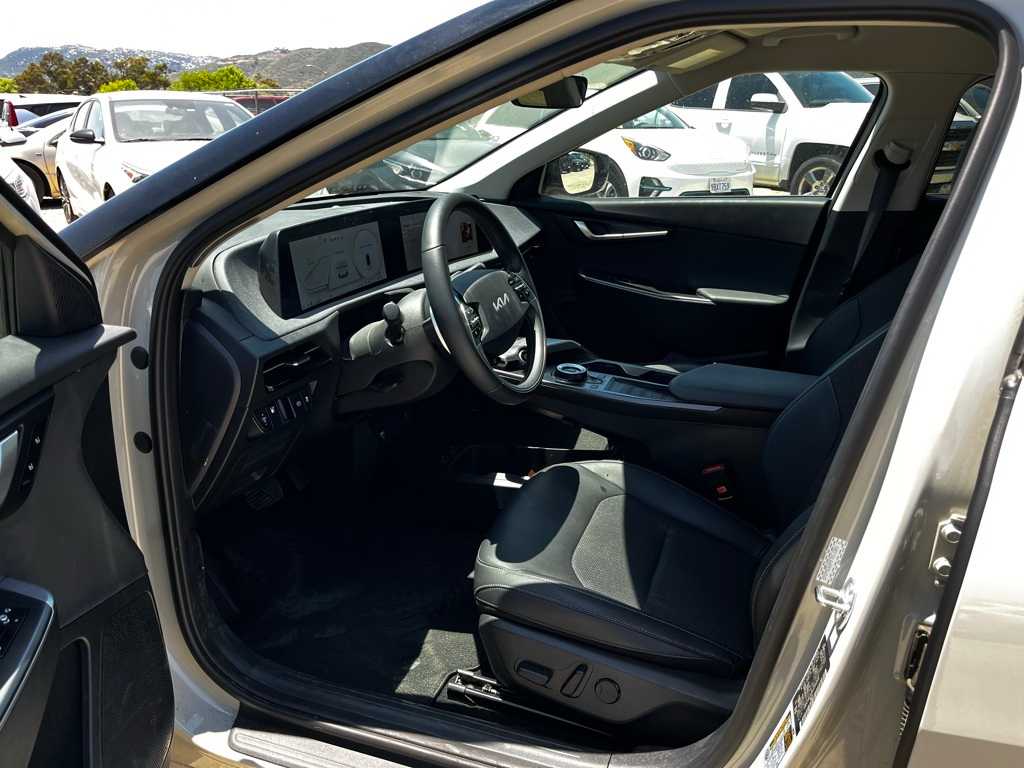 2024 Kia EV6 Light 18