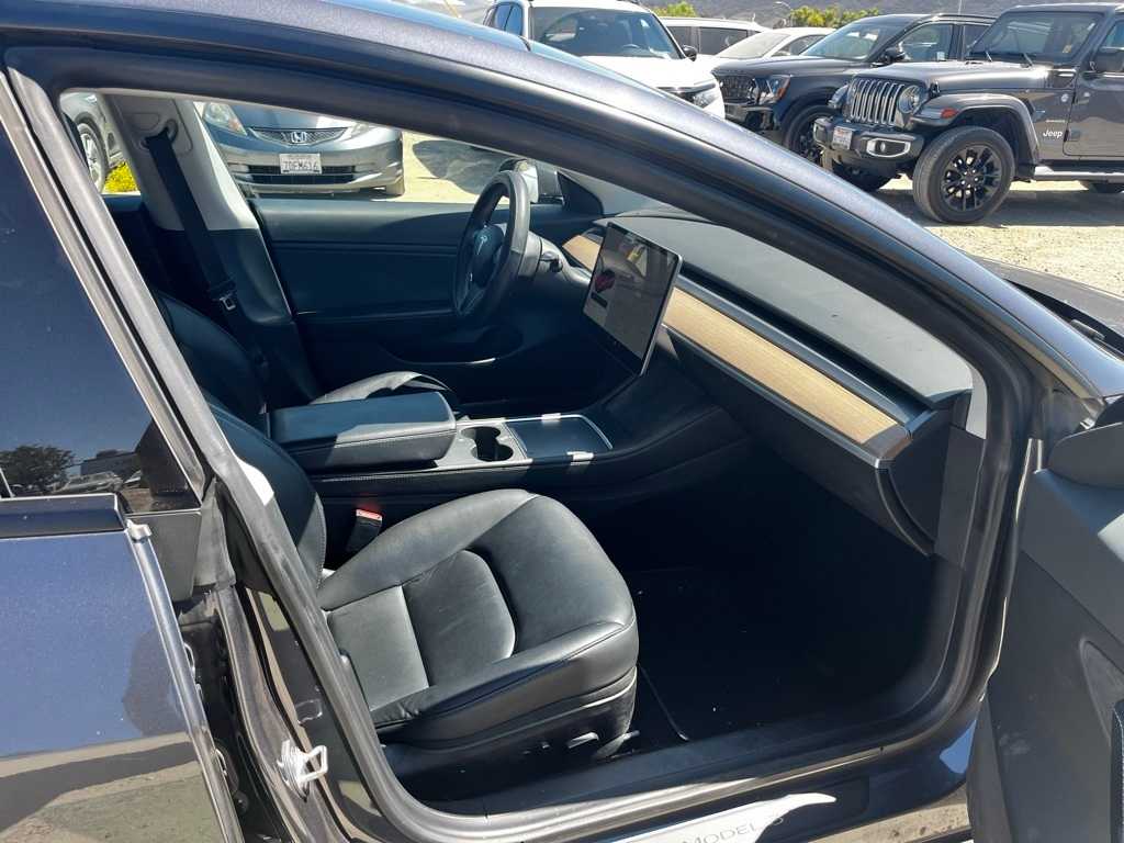 Thumbnail: 2021 Tesla Model 3 - 19