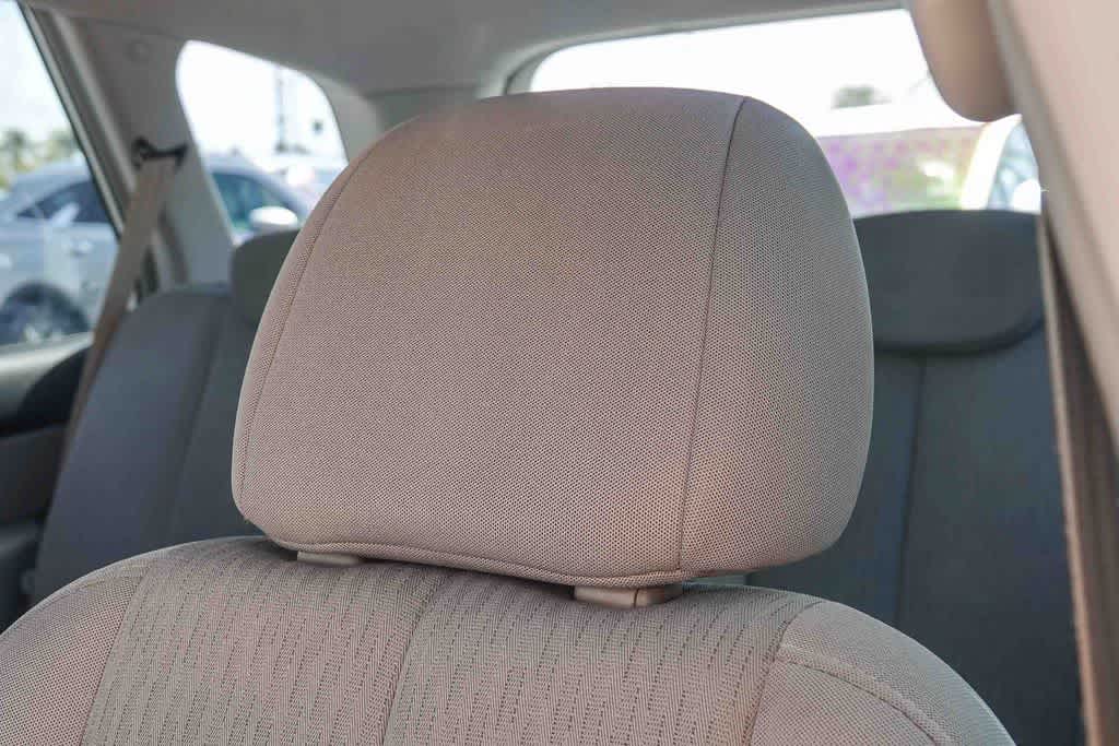 Thumbnail: 2007 Kia Rondo - 25