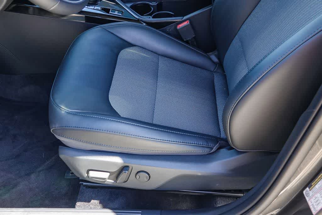 Thumbnail: 2024 Kia Niro - 20