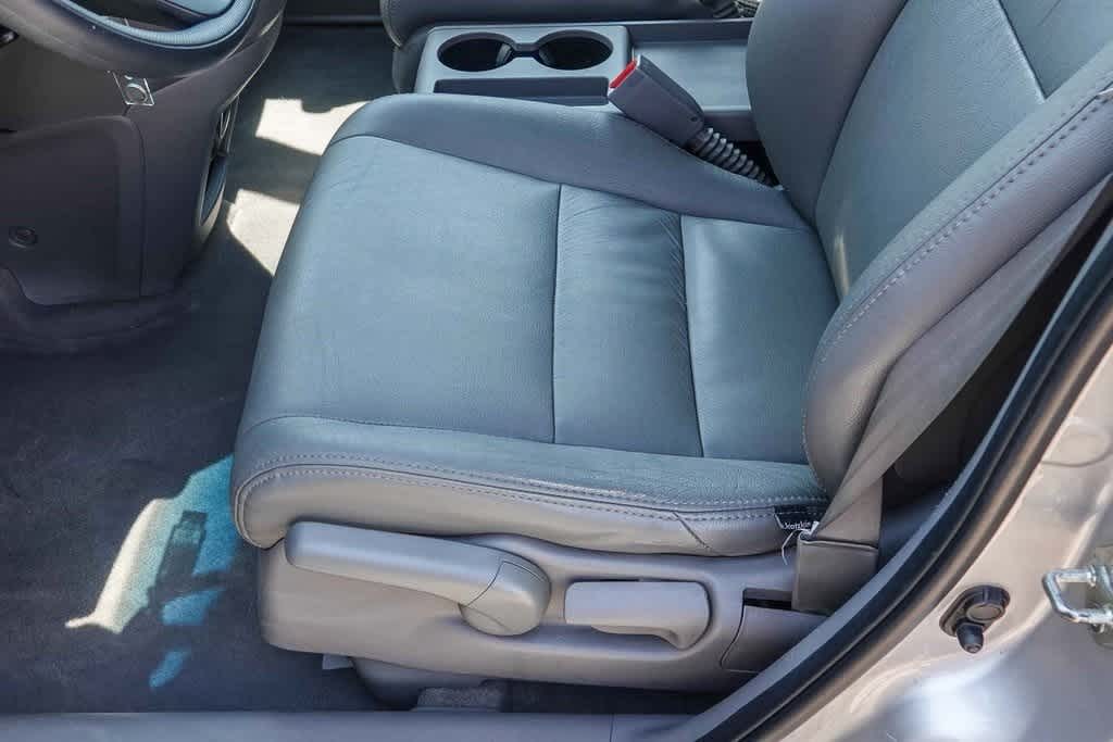 Thumbnail: 2011 Honda CR-V - 21
