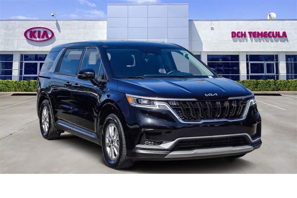 Thumbnail: 2022 Kia Carnival - 3