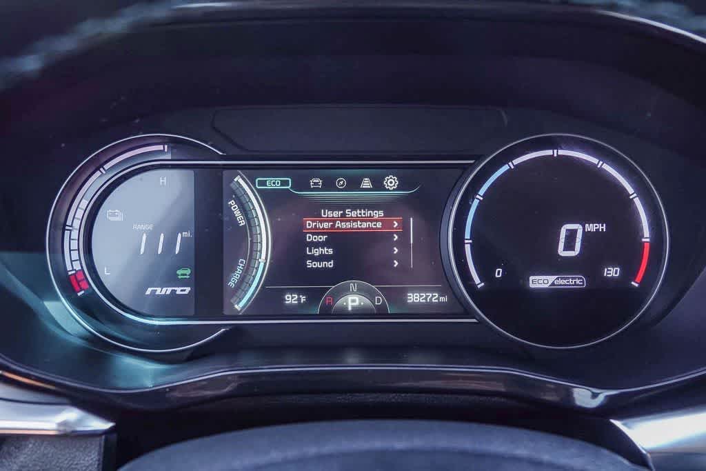 Thumbnail: 2022 Kia Niro - 24