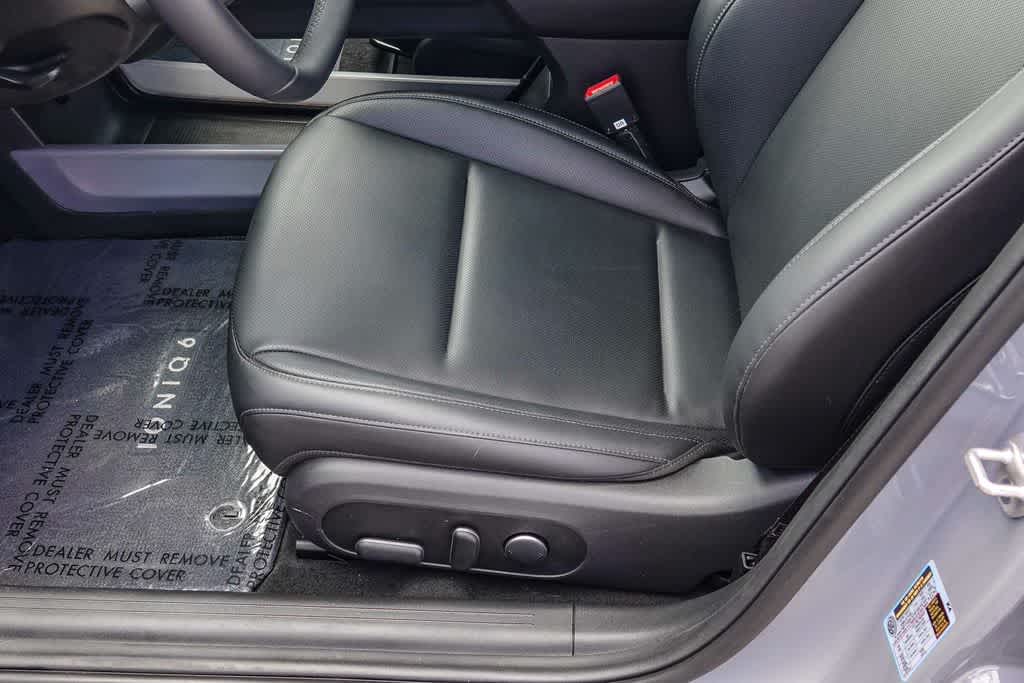 Thumbnail: 2023 Hyundai Ioniq 6 - 21