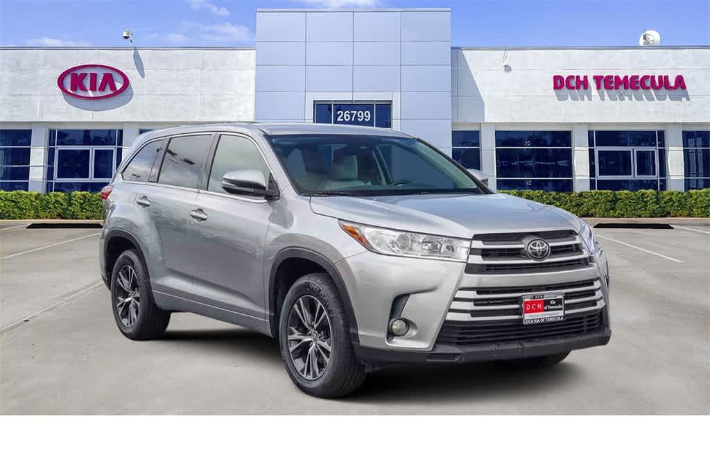 Thumbnail: 2017 Toyota Highlander - 3