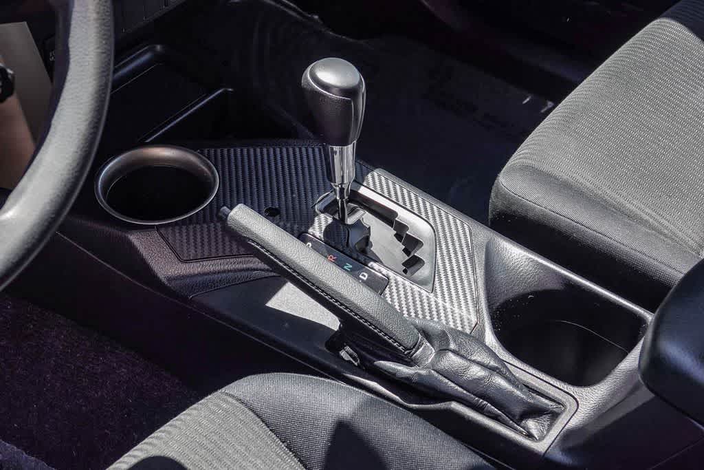 Thumbnail: 2015 Toyota RAV4 - 18