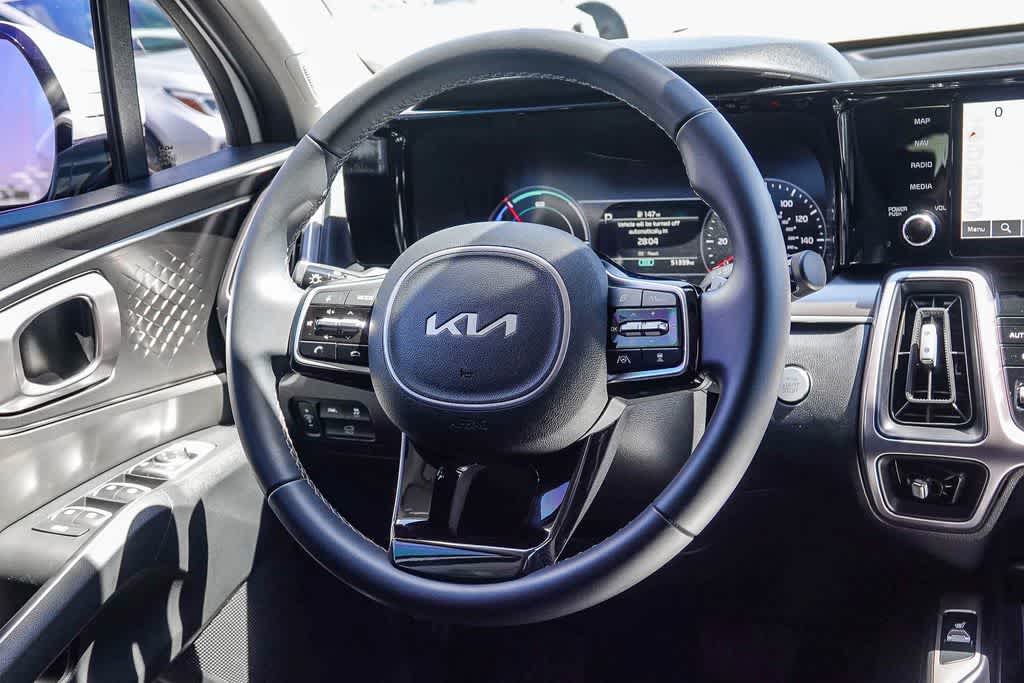 Thumbnail: 2023 Kia Sorento - 14
