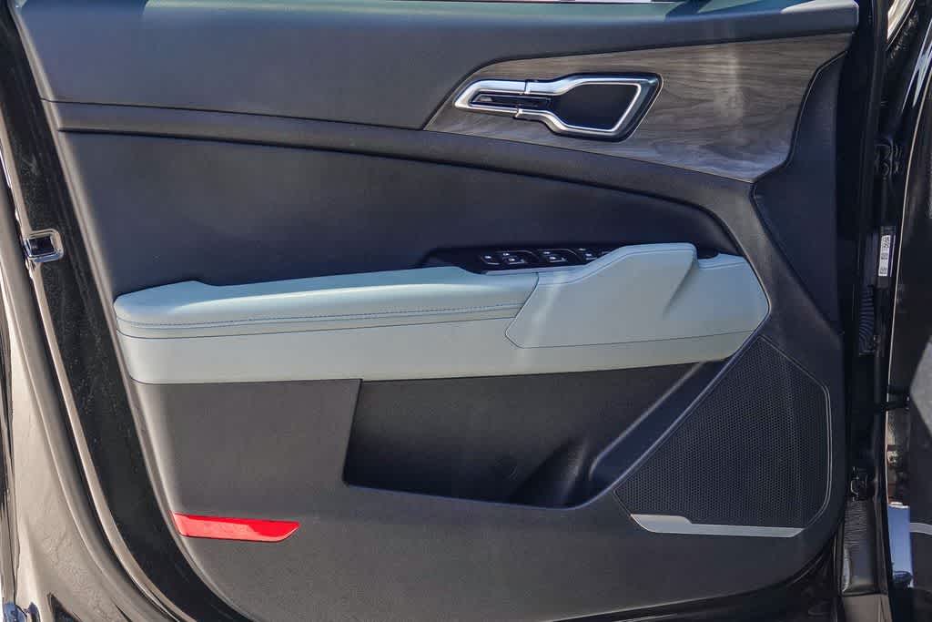 Thumbnail: 2025 Kia Sportage - 19