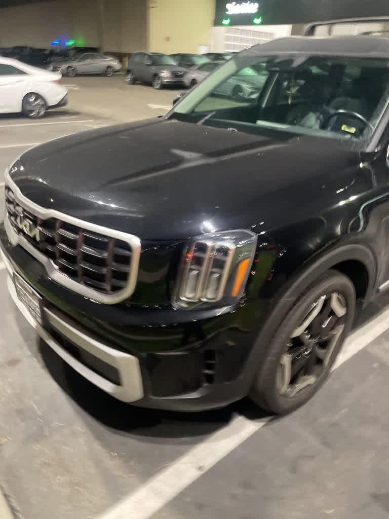 Thumbnail: 2023 Kia Telluride - 3