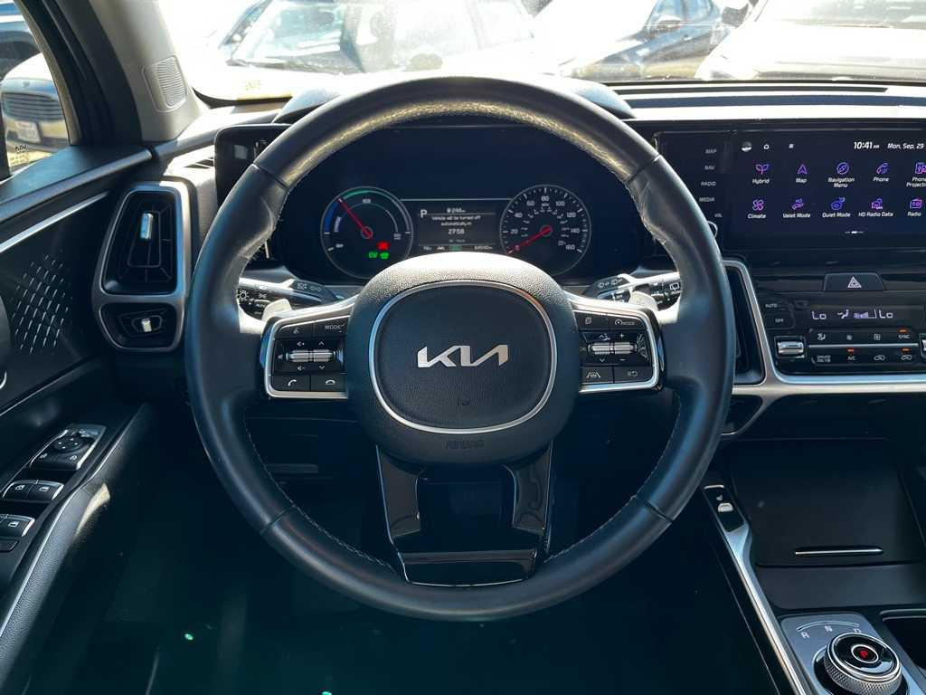 Thumbnail: 2022 Kia Sorento - 21