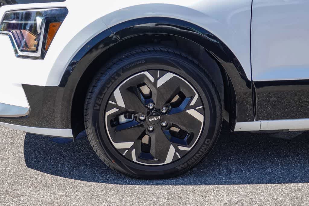 Thumbnail: 2023 Kia Niro - 10