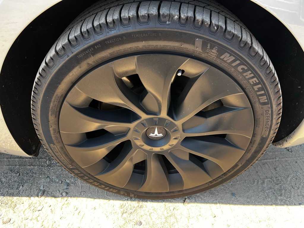 Thumbnail: 2018 Tesla Model 3 - 9