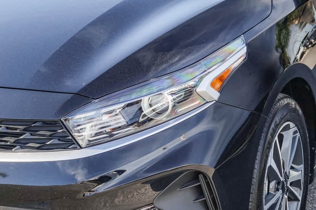 Thumbnail: 2024 Kia Forte - 8