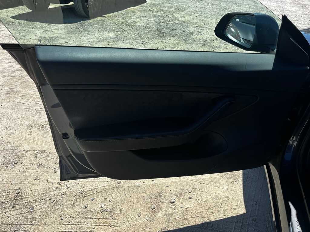 Thumbnail: 2021 Tesla Model 3 - 13