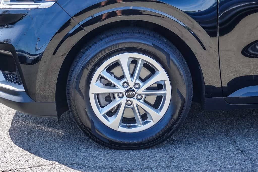 Thumbnail: 2022 Kia Carnival - 10