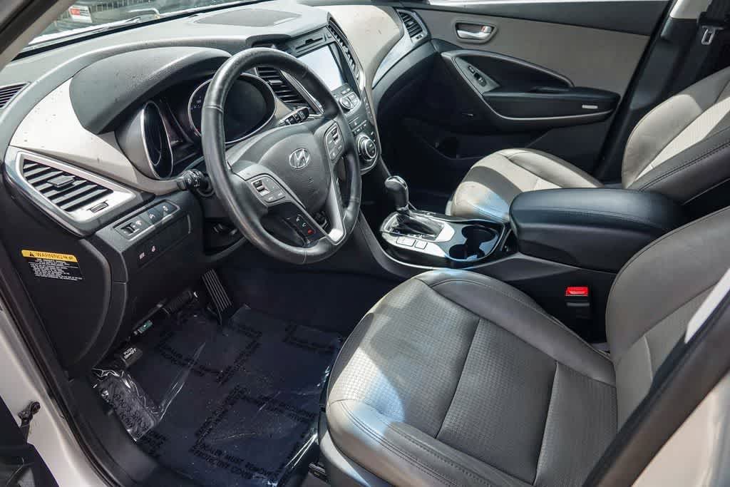 Thumbnail: 2013 Hyundai Santa Fe - 16