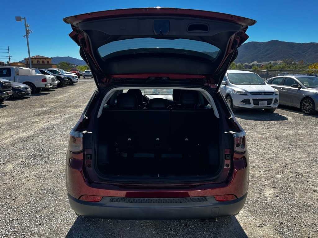 Thumbnail: 2021 Jeep Compass - 10