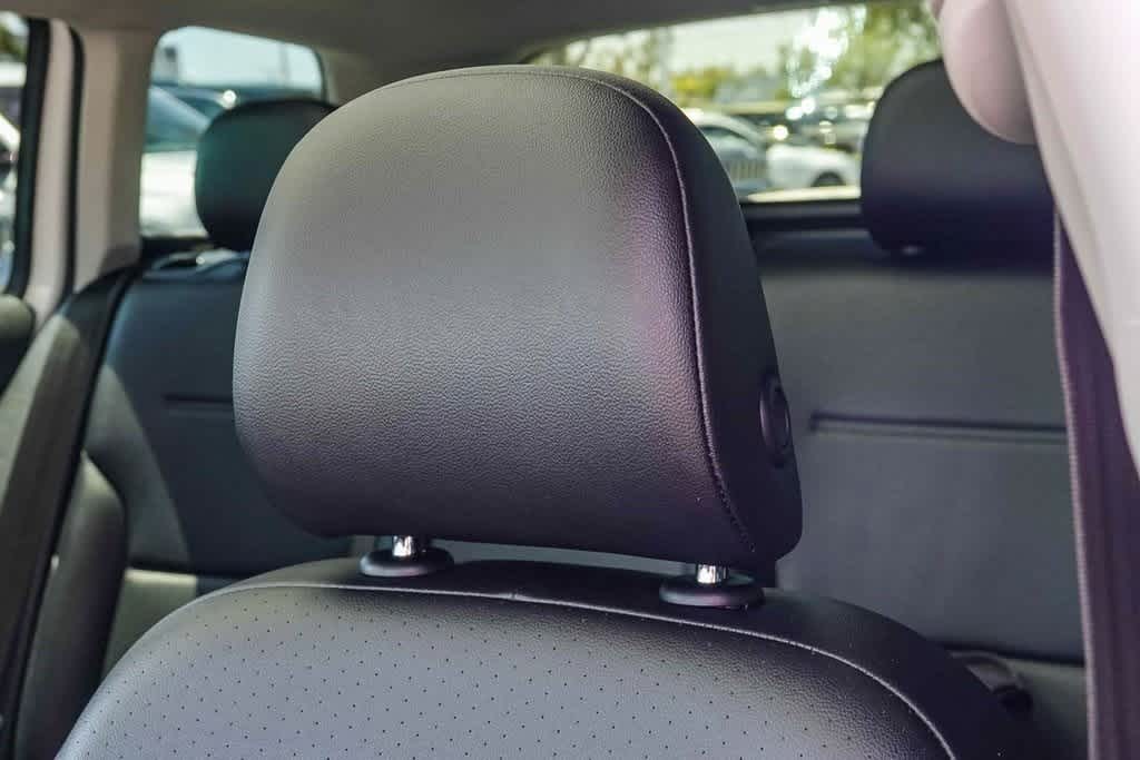 Thumbnail: 2019 Volkswagen Golf - 27