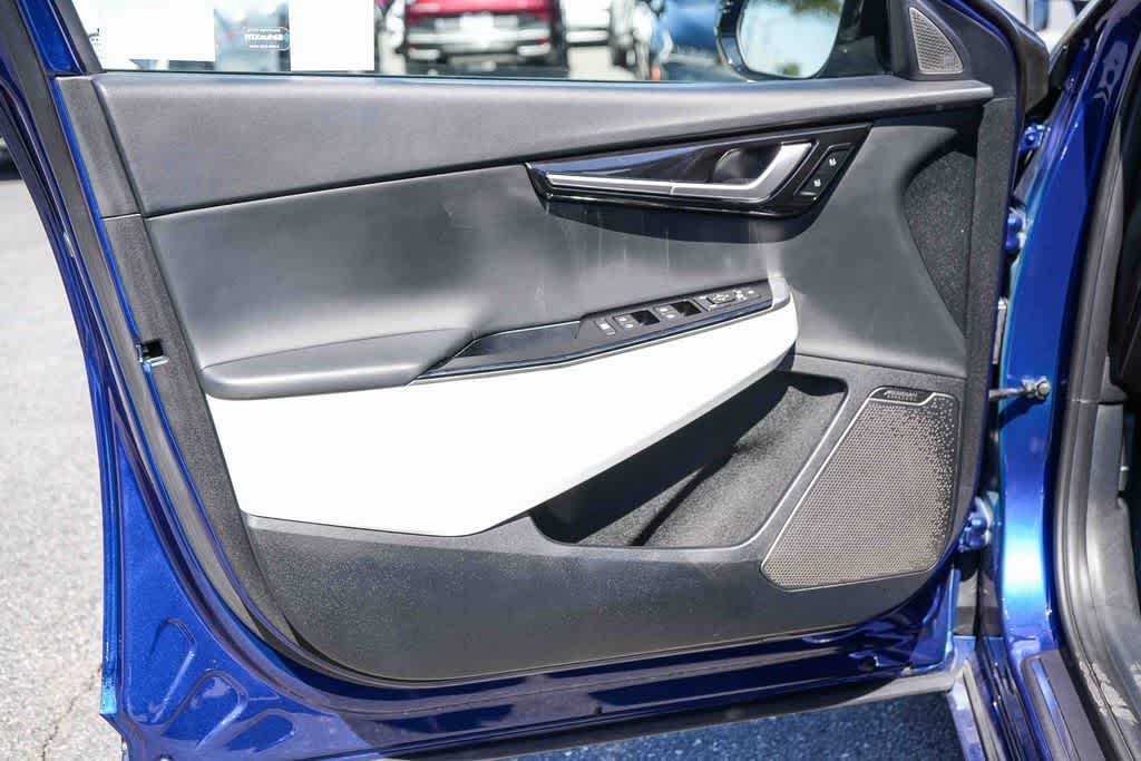 Thumbnail: 2023 Kia EV6 - 21