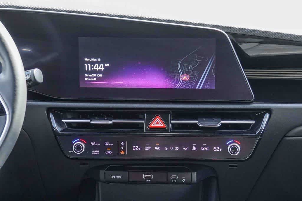 Thumbnail: 2023 Kia Niro - 12