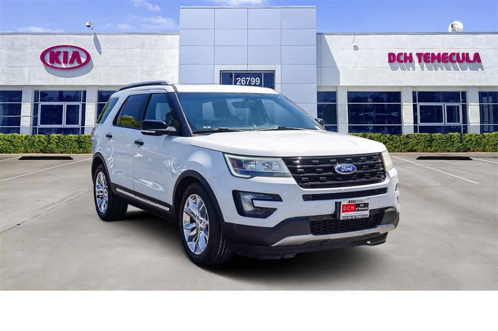 Thumbnail: 2016 Ford Explorer - 3