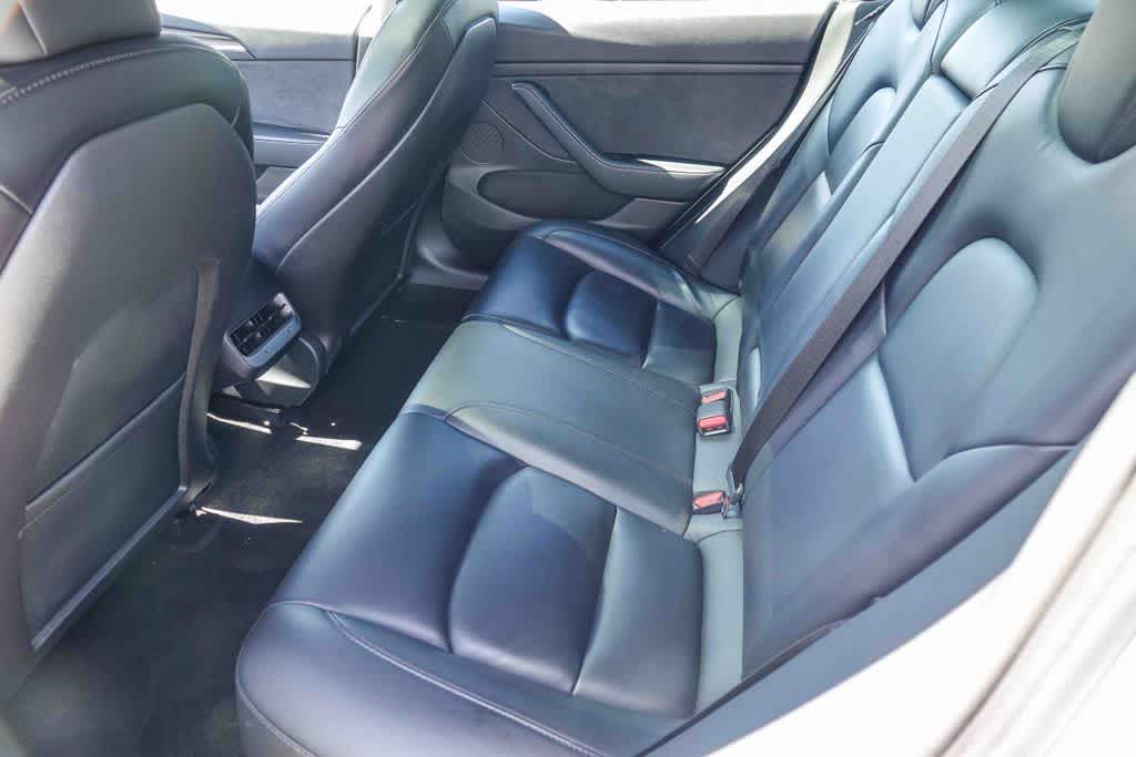 Thumbnail: 2022 Tesla Model 3 - 16