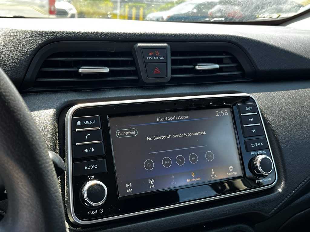 2020 Nissan Versa S 15
