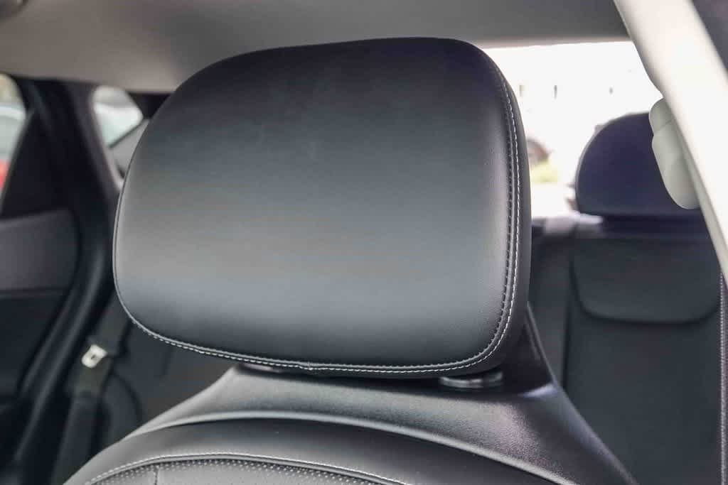 Thumbnail: 2023 Kia EV6 - 26